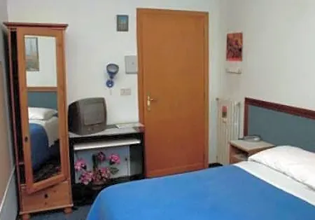 Junior Отель 2*