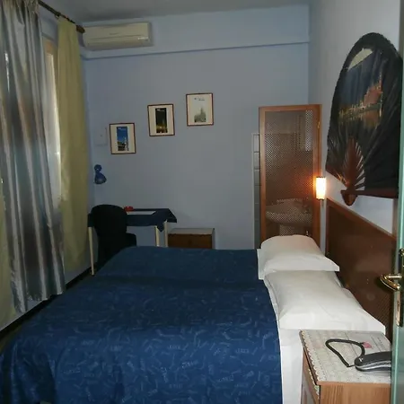 Hotel Junior 2*
