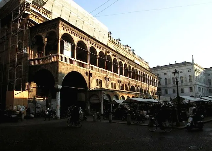 朱尼尔酒店 酒店 2*